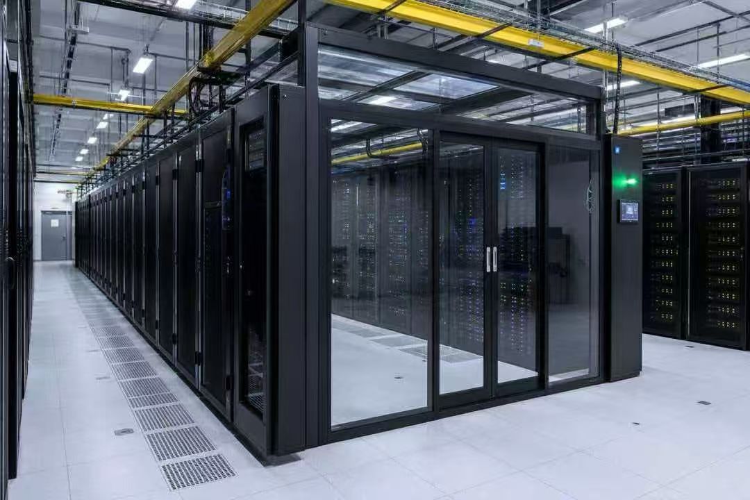 Data centre cabinets